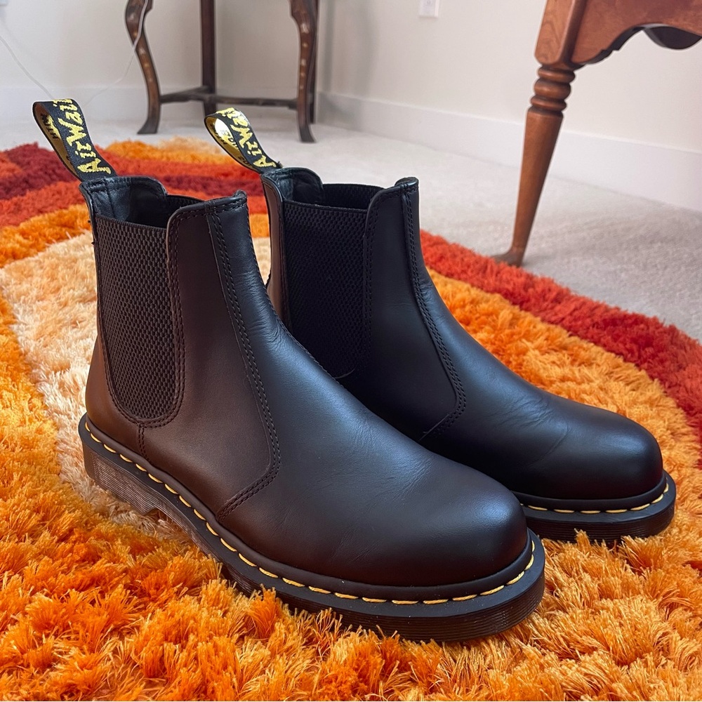 Dr. Martens Black Leather Chelsea Boots 2976 Women Size 8